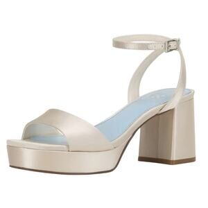 Vince Camuto Womens Pendreya Platform Sandals US 6 M Off White Satin NIB